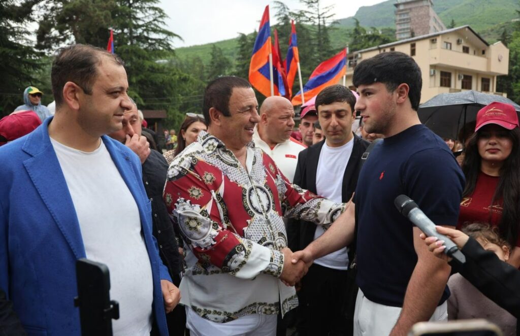 სომხეთში ოპოზიციონერი პოლიტიკოსი, მილიარდერი გაგიკ წარუკიანი დააკავეს