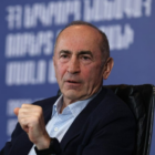 სომხეთის ყოფილი პრეზიდენტი რობერტ ქოჩარიანი და მისი შვილი კორუფციის ბრალდებით დააკავეს