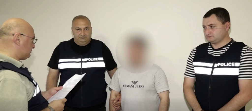 შსს: დააკავეს პირი, რომელიც პენსიონერების კუთვნილ 48 983 ლარს მართლსაწინააღმდეგოდ დაეუფლა
