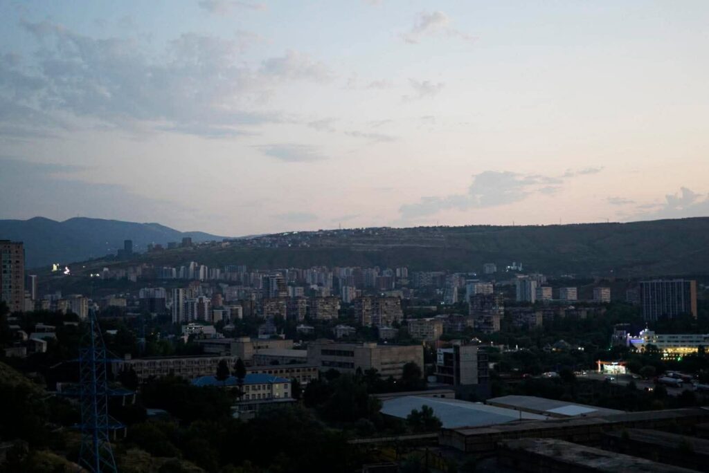 სემეკის წევრის თქმით, დენის სრულად გათიშვის ტექნიკური რისკი წინასწარ არსებობდა