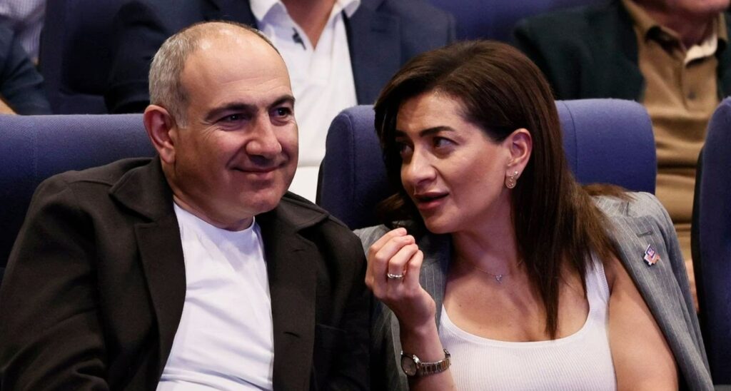 ნიკოლ ფაშინიანის ცოლს, ანნა აკობიანს მოკვლით დაემუქრნენ — სომხეთში გამოძიება დაიწყო
