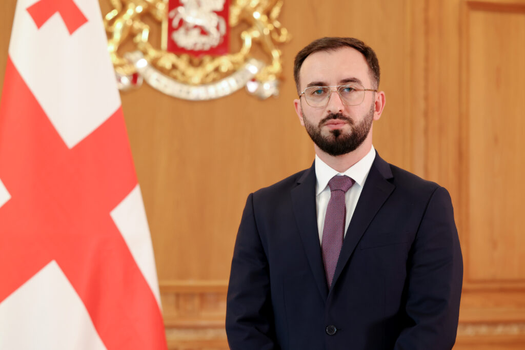 მიხეილ ყაველაშვილის ადმინისტრაციის უფროსად ლუკა ეხვაია დაინიშნა