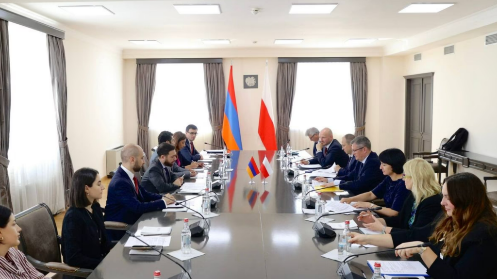 სომხეთი და პოლონეთი ეკონომიკური და თავდაცვის სფეროში თანამშრომლობას აღრმავებენ