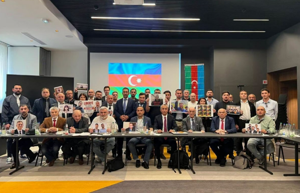 დევნილმა აზერბაიჯანელმა პოლიტიკოსებმა და ჟურნალისტებმა საფრანგეთში პანევროპული კონგრესი გამართეს